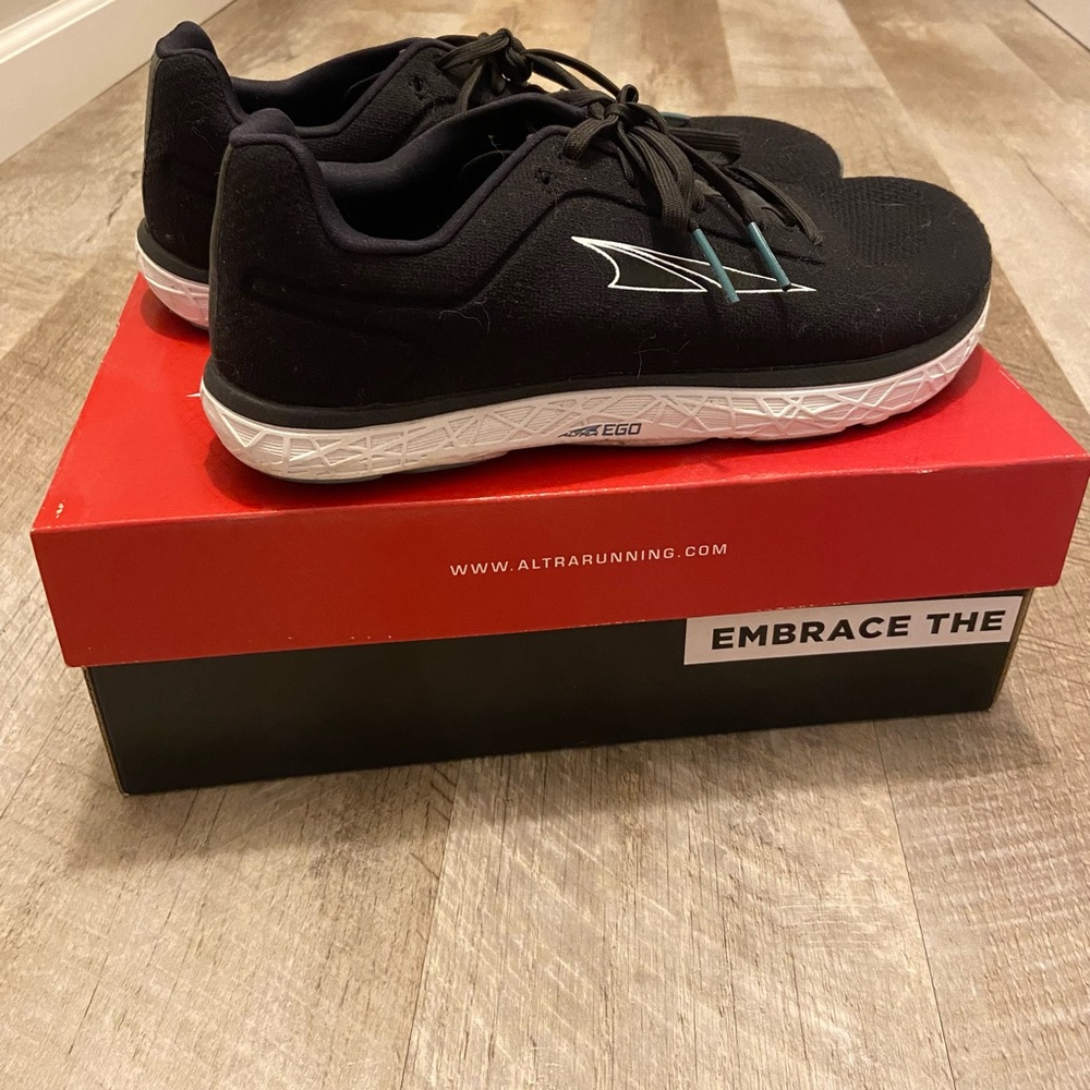 Excellent condition Altra Escalante 2